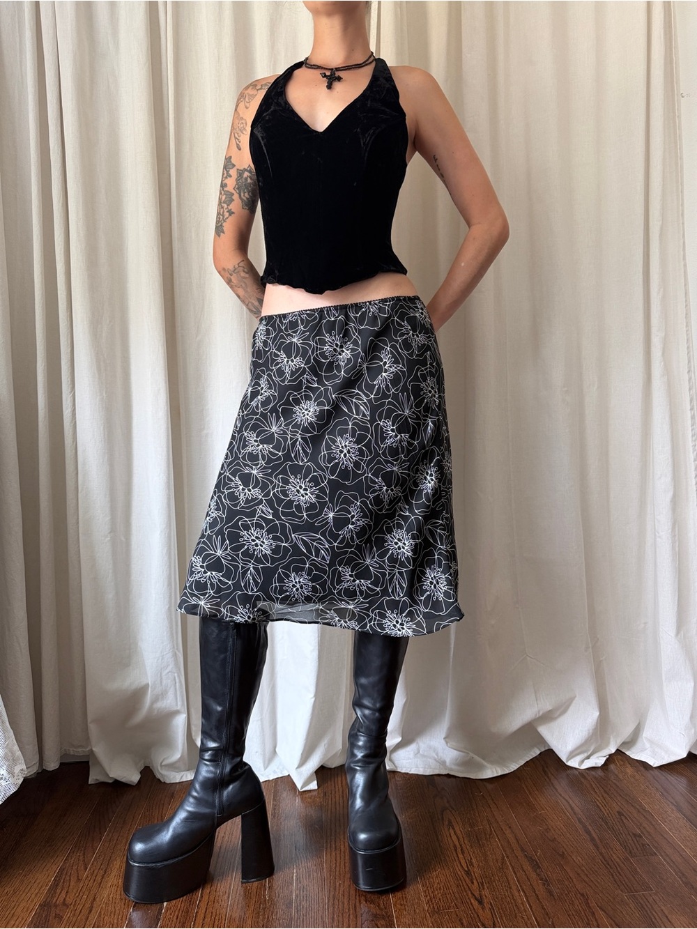 Vintage Hillard & Hanson Black Floral Midi Skirt Women's Size Medium